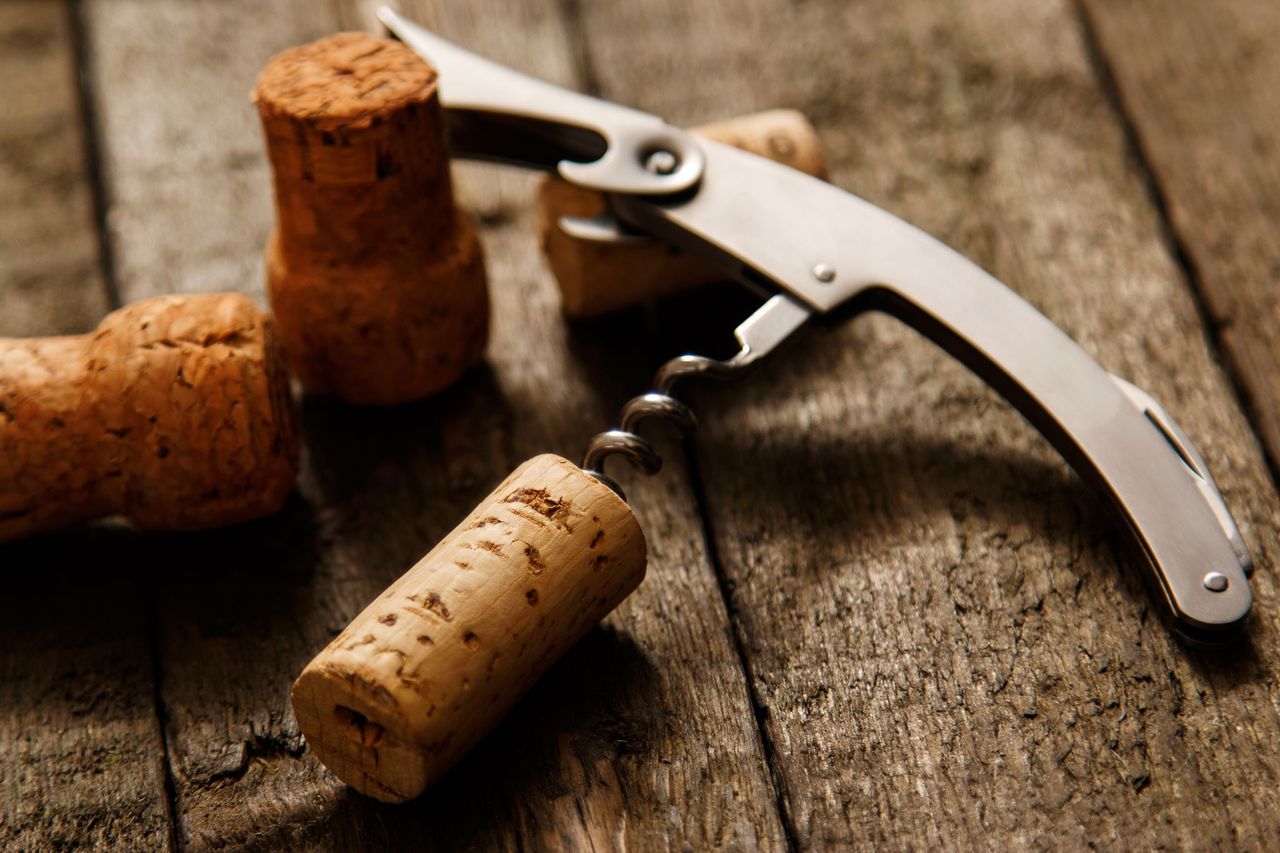 corks and cork screw